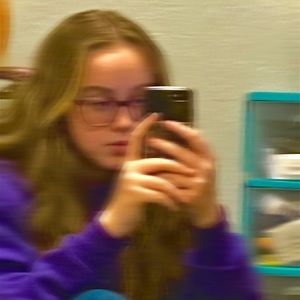 Meet your Posher, Leila